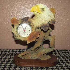 vintage Young Town Quartz Eagle Nest Clock